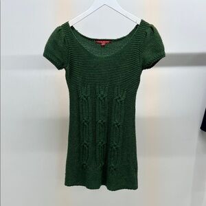 Elegant Green Knit Tunic Top